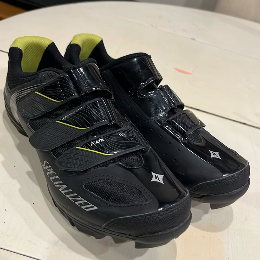 Riata Specialized Spin Shoes size 8 women’s
